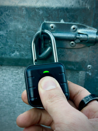 ELECTRONIC FINGER PRINT PADLOCK